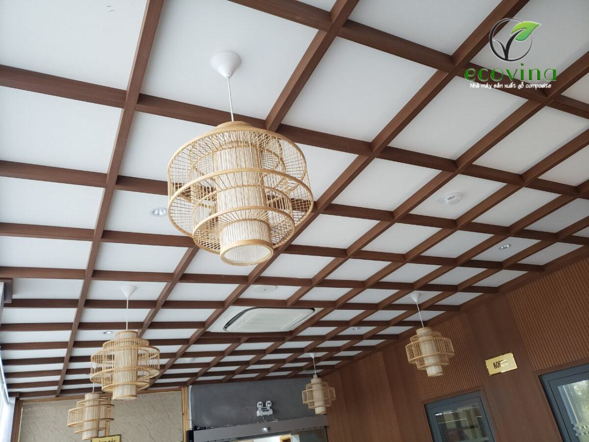 Thi công tấm ốp tường trần gỗ nhựa composite tại cửa hàng thành phố Hồ Chí Minh 2021