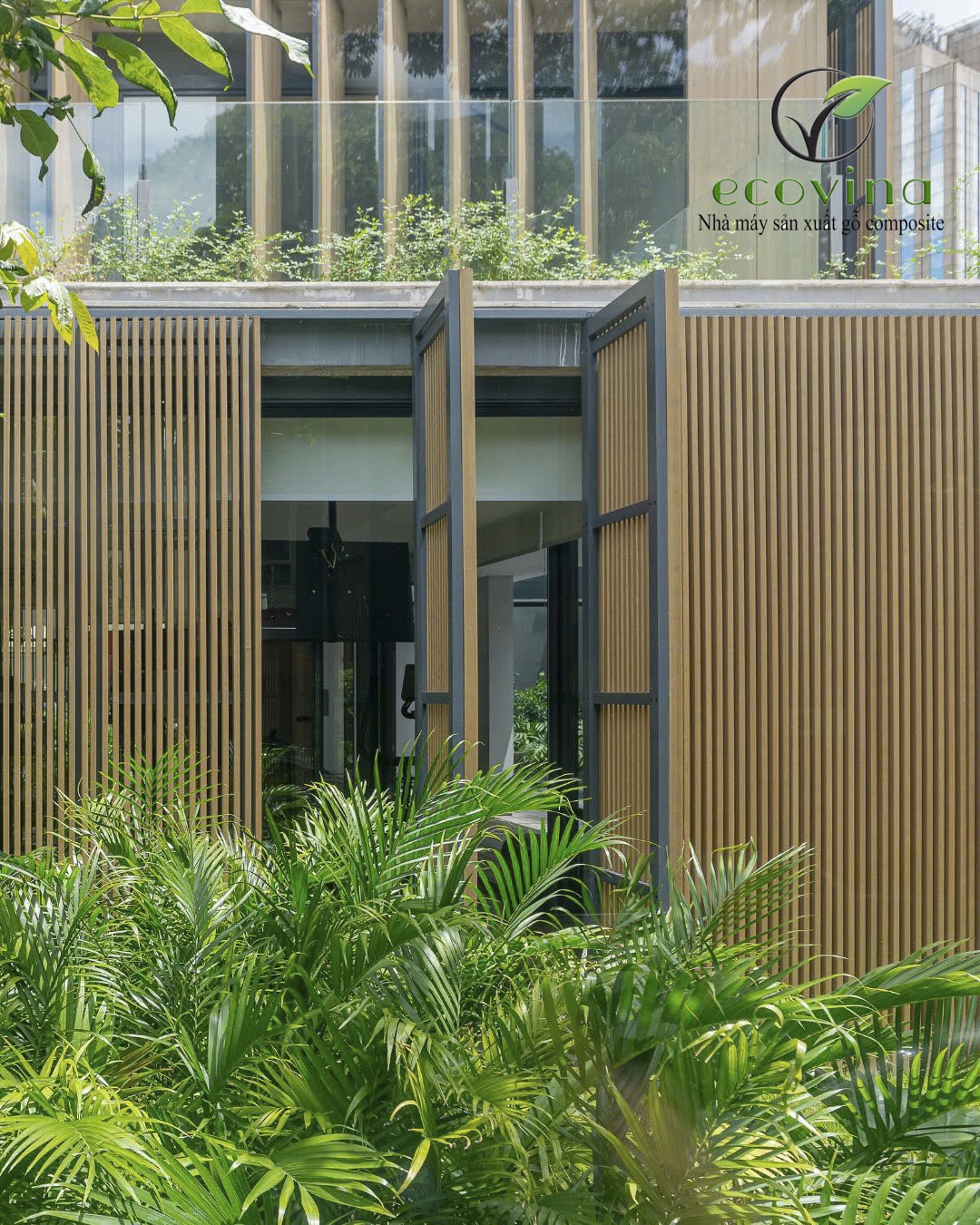 Lam Đứng Gỗ Nhựa Composite Phủ ASA Là Gì?