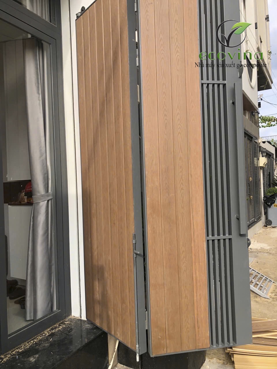 Ứng dụng của tấm ốp phủ ASA Ecovina trong hạng mục cửa cổng